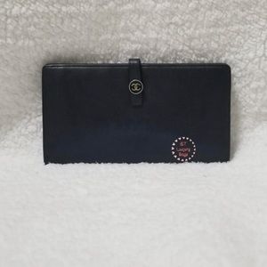 CHANEL black long wallet. Guaranteed authentic.